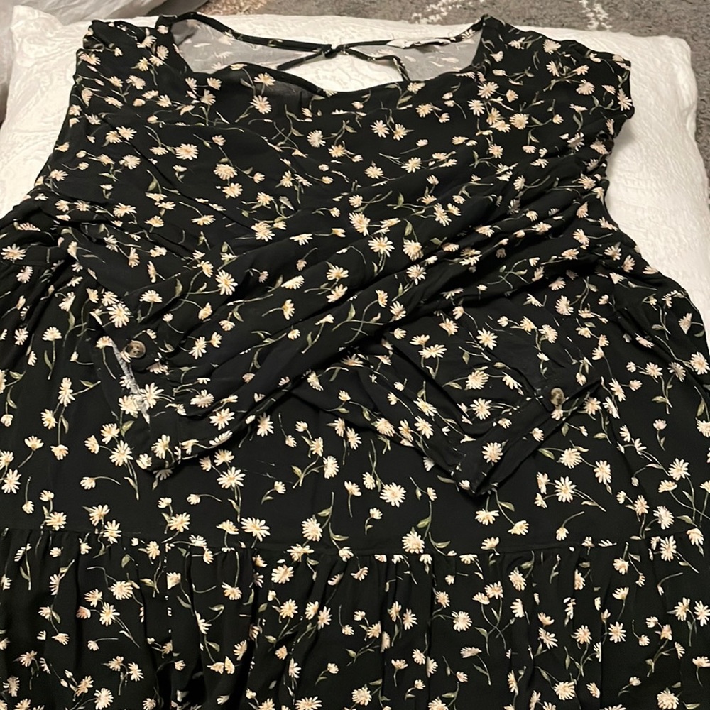 M American Eagle floral 3/4 sleeve top